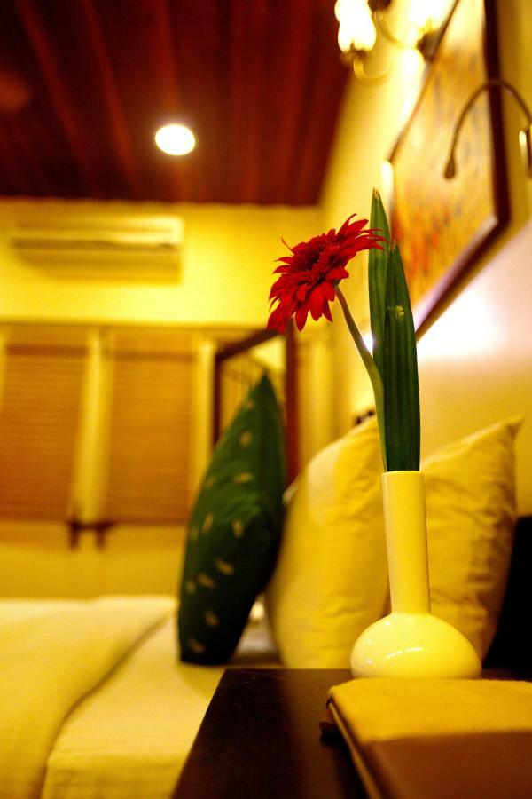 Tea Bungalow Kochi Exterior photo